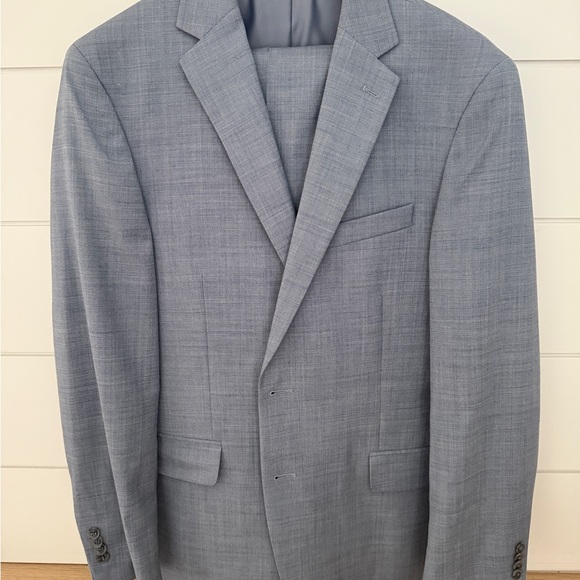 Joseph Abboud Men’s Suit - Picture 1 of 8